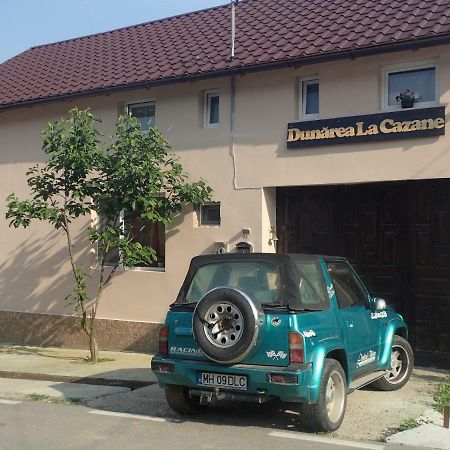 Casa De Oaspeti Dunarea La Cazane Dunatölgyes Kültér fotó