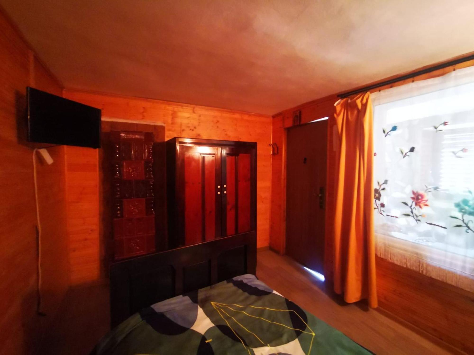 Casa De Oaspeti Dunarea La Cazane Dunatölgyes Kültér fotó